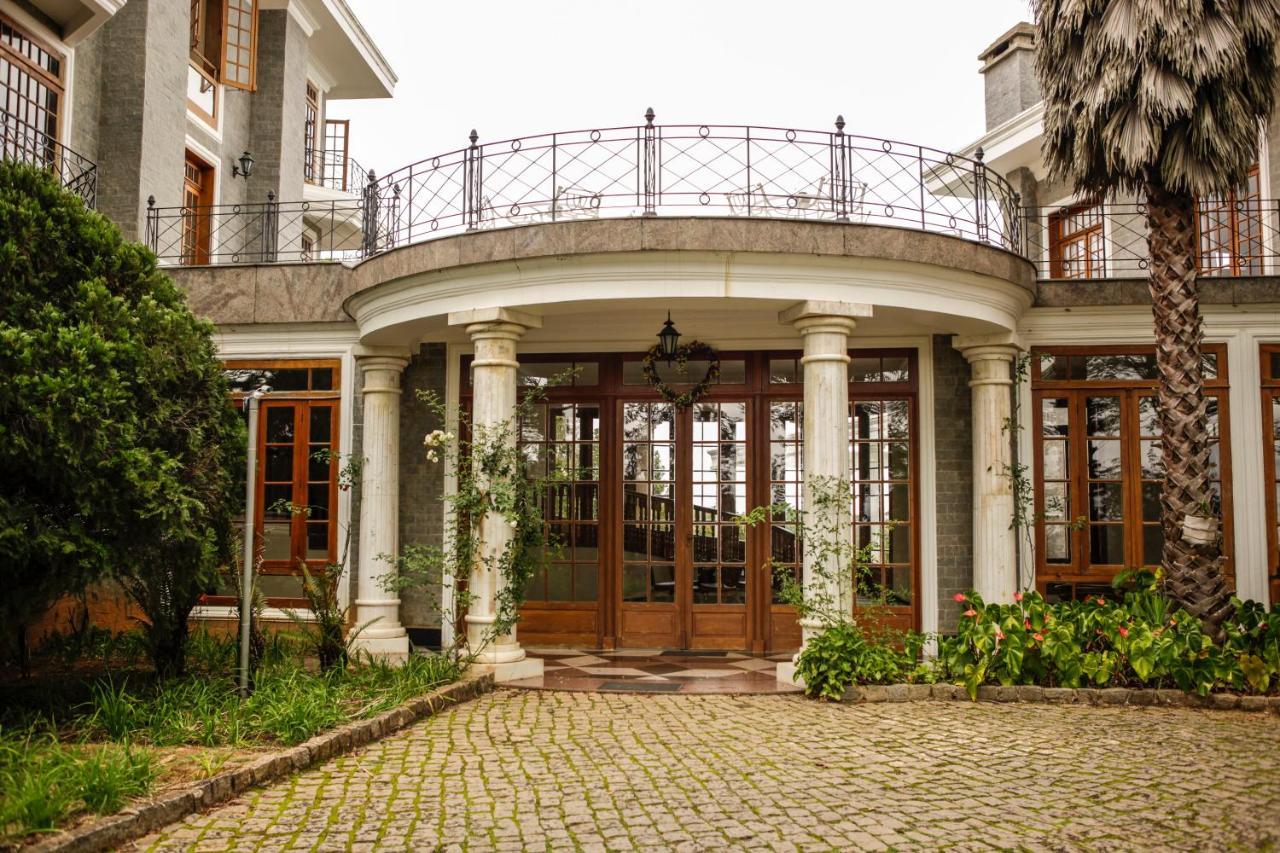 Aroso Paco Hotel Педра Азул Екстериор снимка Entrance of the villa