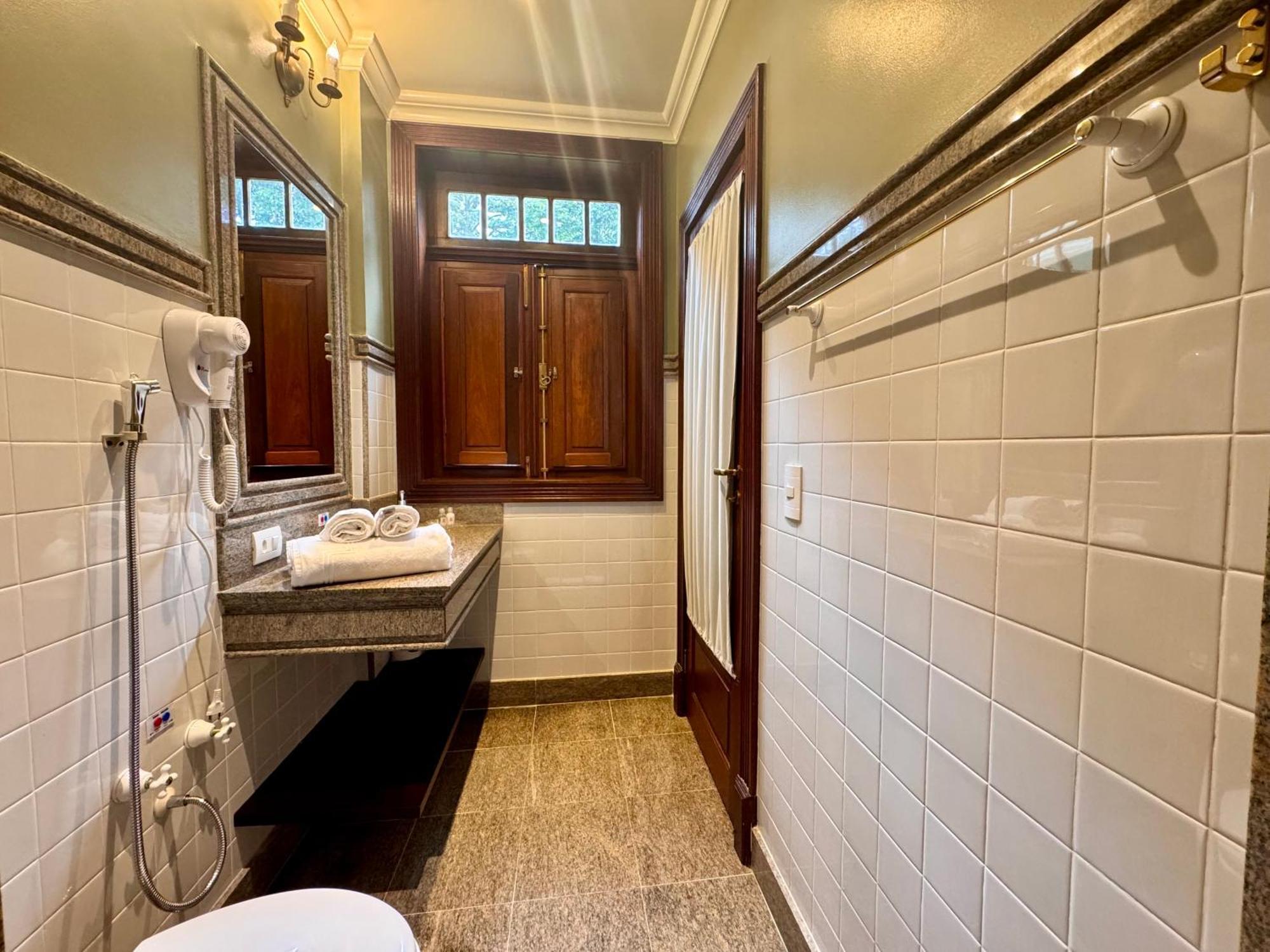 Aroso Paco Hotel Педра Азул Екстериор снимка Bathroom